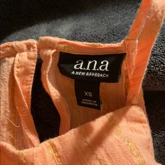 a.n.a shirt peach colored with hints of gold lines - Picture 3 of 3